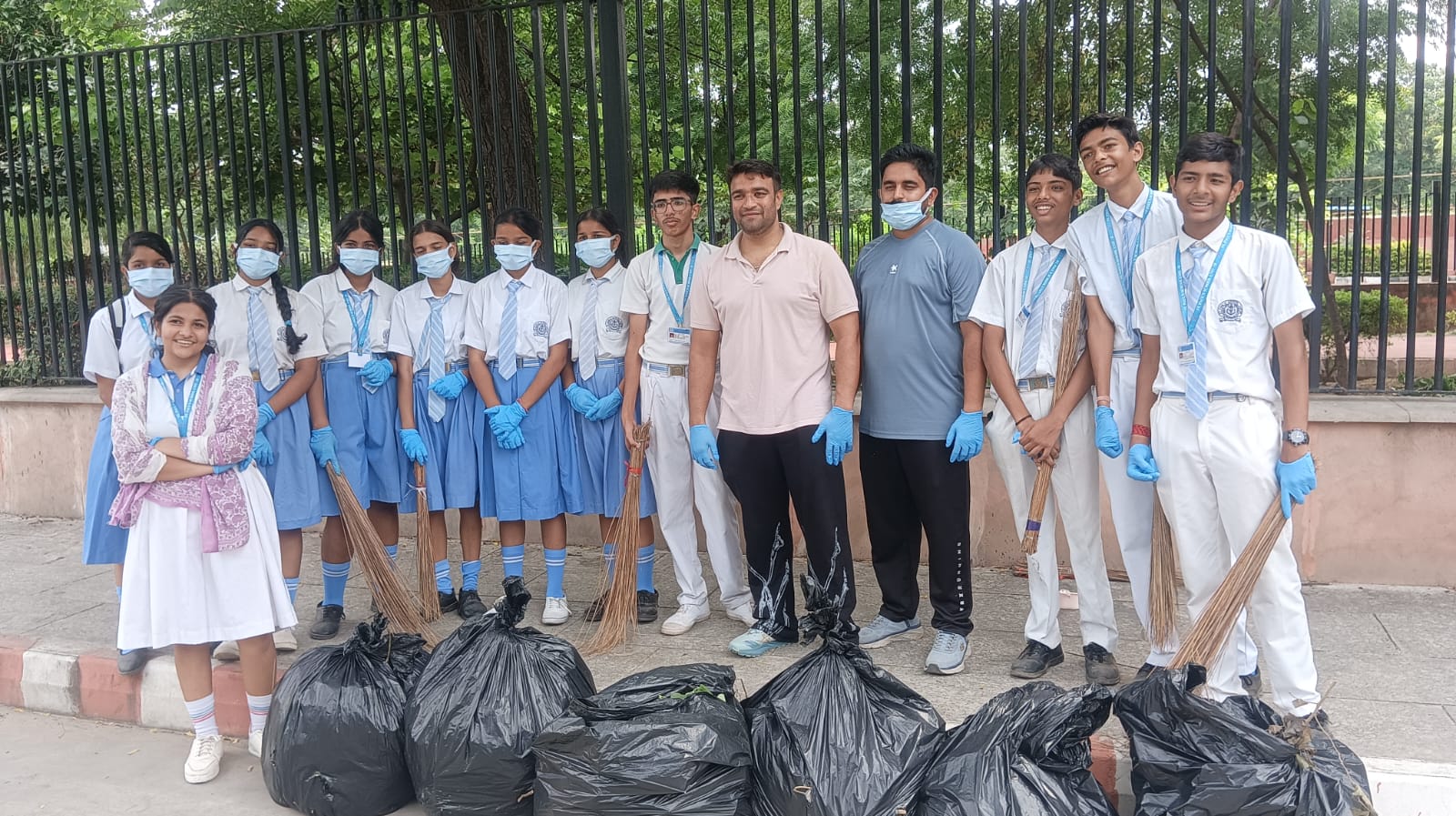 GIAR Academic Foundation student cleanliness drive at Jawahar Circle, Jaipur